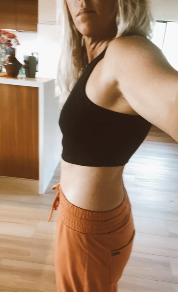 3 Foods Nutritionists Recommend to Beat Bloating Fast