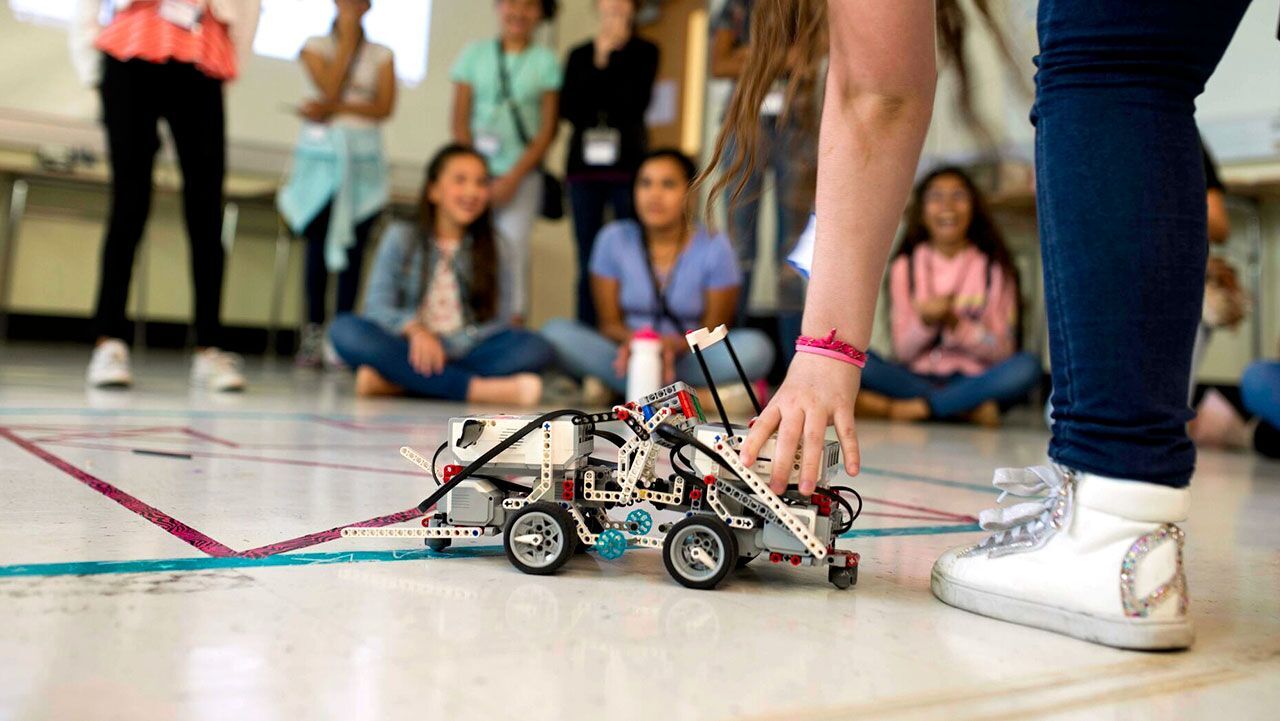 A Summer of Innovation: Surrey Students Dive into STEM