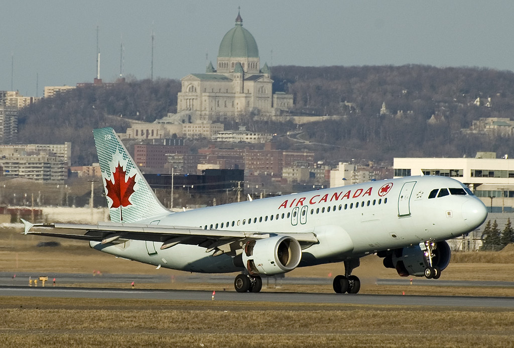 Air Canada Issues 72-Hour Lockout Notice to Flight Attendants