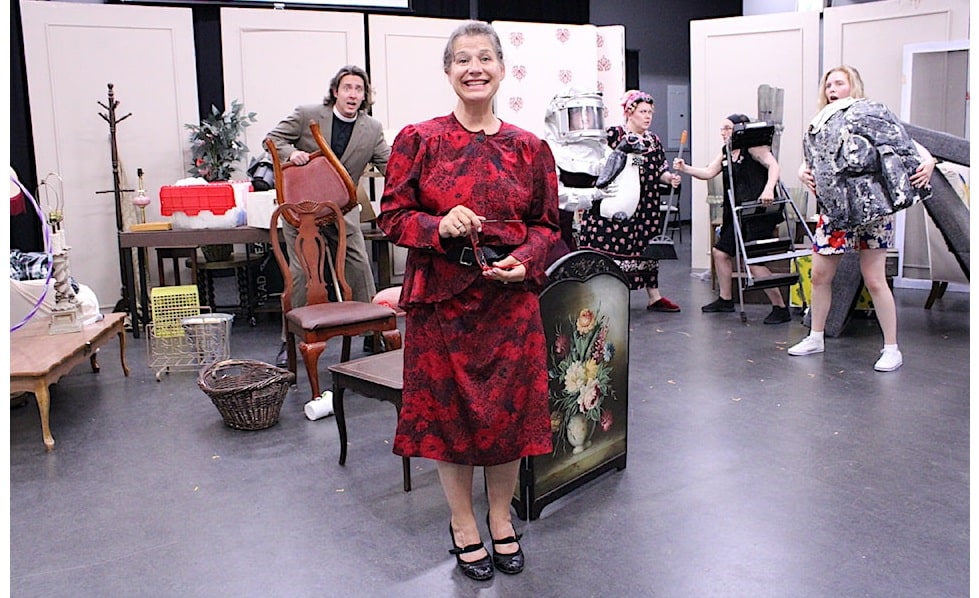 Sci-Fi Farce ‘Mars’ Opens Surrey Theatre Season