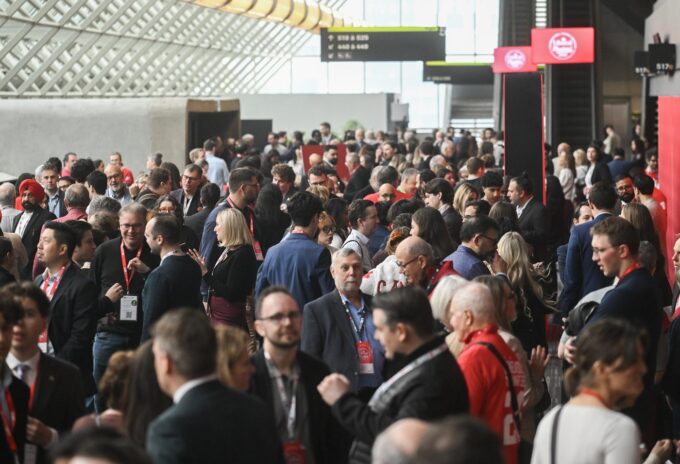 Young teens using smartphones highlighting debate over social media age restrictions in Canada