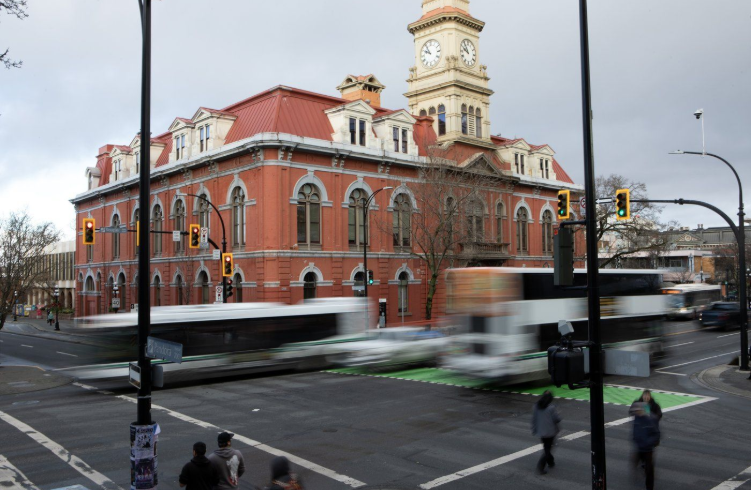 Emergency response to hazardous gas leak in Victoria with shelter in place alert