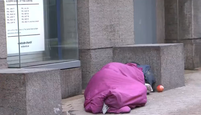 Outreach workers assisting homeless seniors in Metro Vancouver